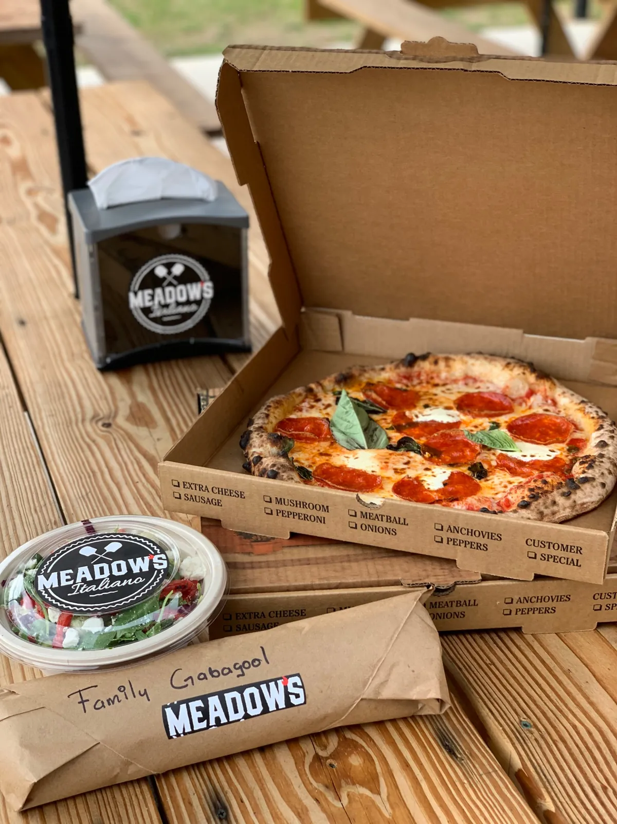 Family pizza and salad bundle